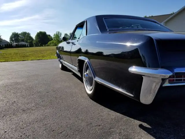 1965 buick riviera 2 door coupe. original drivetrain, 401 nailhead