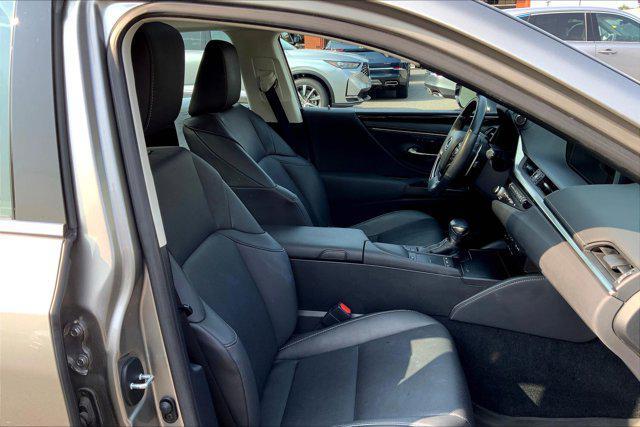2021 lexus es 250 base