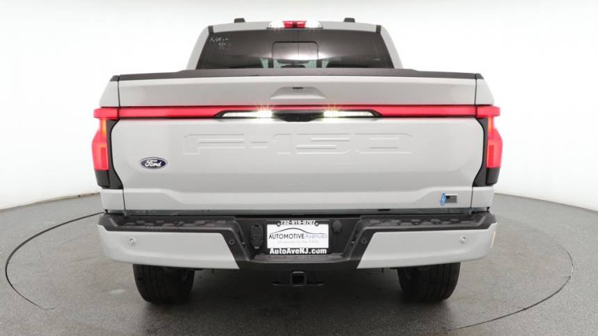 2024 ford f-150 lightning lariat