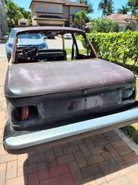 1976 bmw 2002 coupe brown rwd automatic