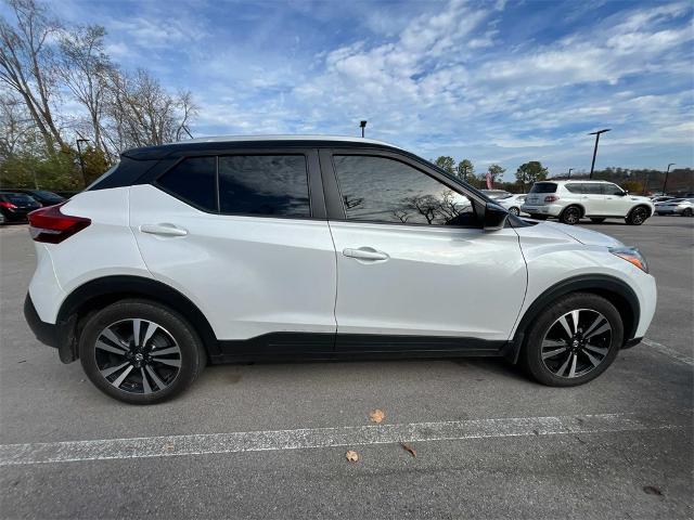 2020 nissan kicks sv