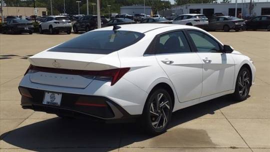 2024 Hyundai Elantra