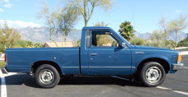 1986 nissan 720 pickup, single cab, short bed, auto, all original and runs great