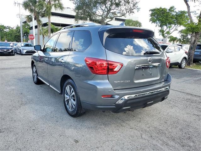 2019 nissan pathfinder sv