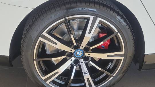 2024 BMW i5