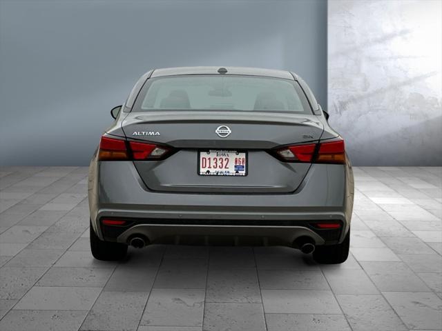 2022 nissan altima 2.5 sr