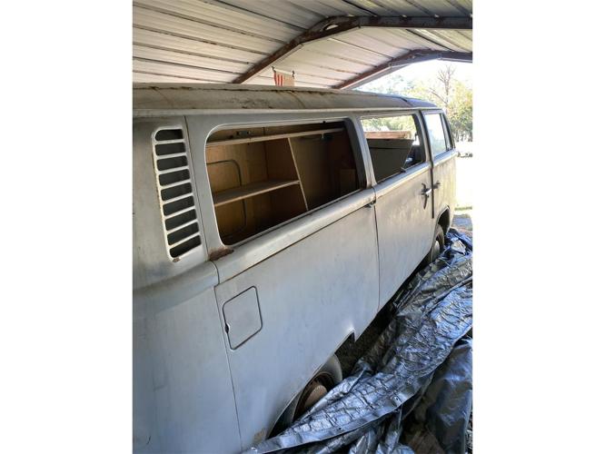1973 volkswagen bus in morehead city, north carolina