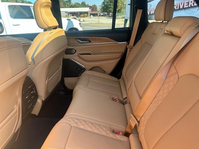 2024 jeep grand cherokee 4xe summit