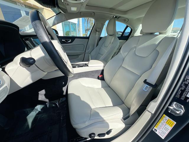 2022 volvo s60 b5 momentum