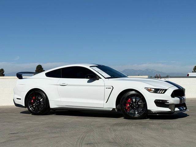 2016 ford shelby gt350 base