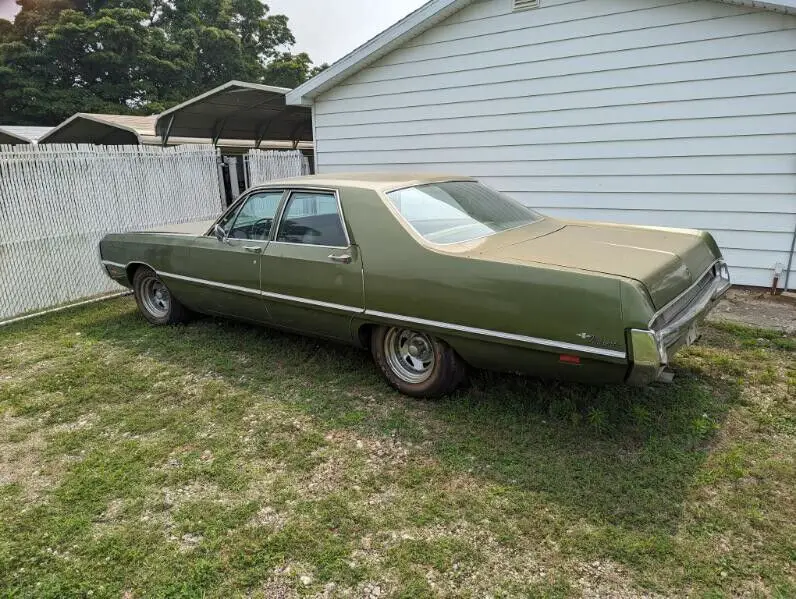 1969 chrysler newport sedan 4-door 6.3l- strong 383 rebuilt trans. chrome whls