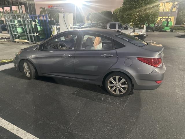 2013 hyundai accent gls