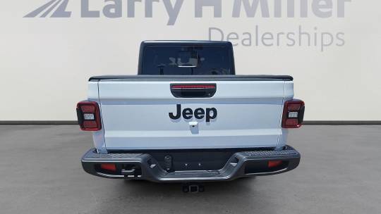 2024 Jeep Gladiator
