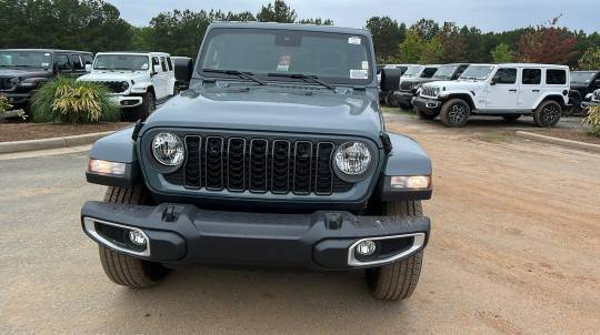 2024 Jeep Gladiator