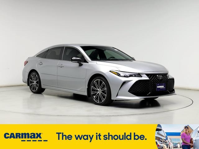 2019 toyota avalon xse
