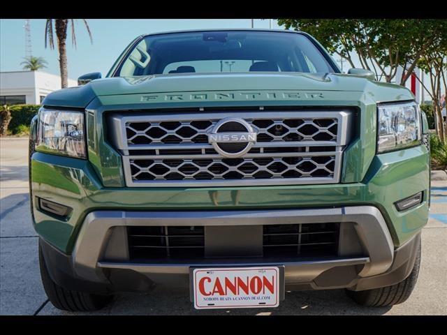 2023 nissan frontier sv