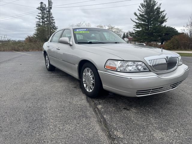 2007 lincoln town car signature