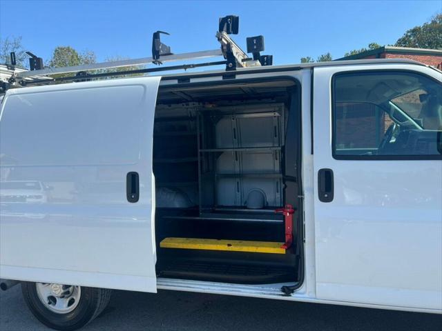 2020 chevrolet express 2500 rwd 2500 regular wheelbase wt