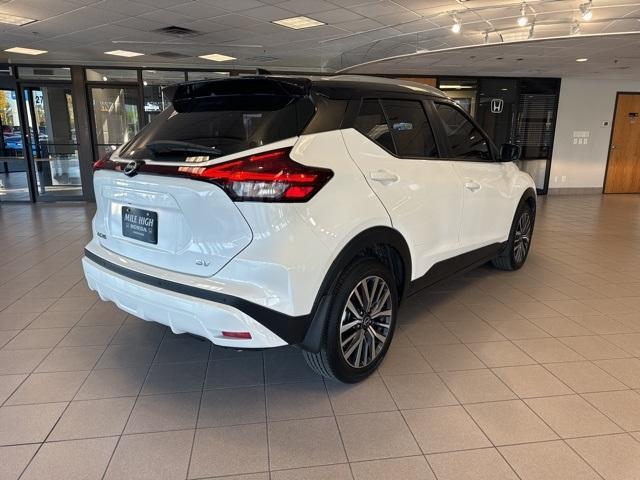 2022 nissan kicks sv