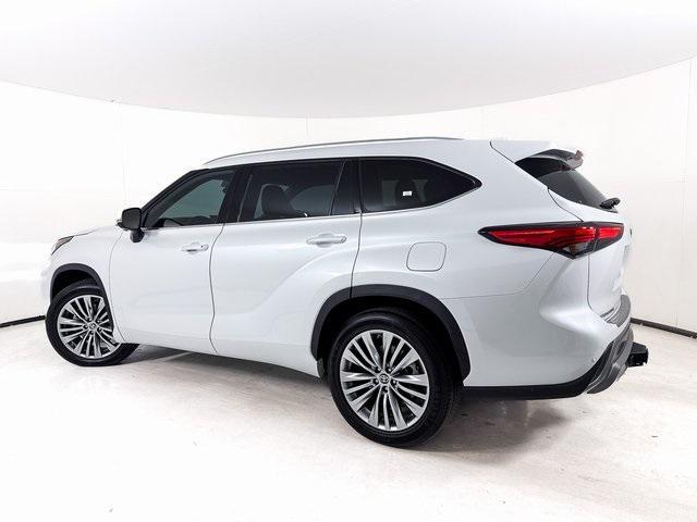 2023 toyota highlander platinum