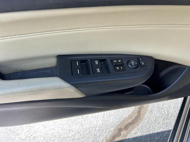 2013 acura ilx 2.0l w/premium package