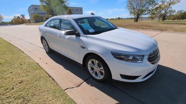 2017 ford taurus se