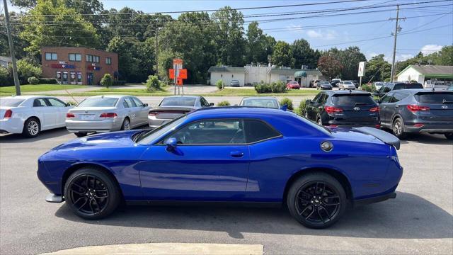 2019 dodge challenger sxt