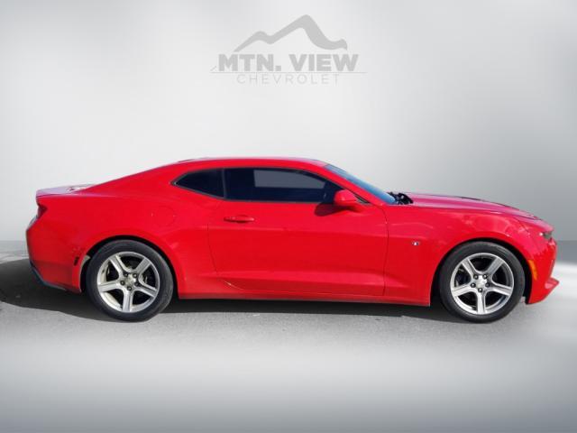 2017 chevrolet camaro 1lt