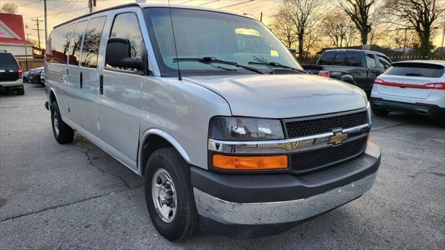 2018 chevrolet express 3500 lt