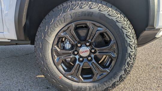 2024 GMC Canyon
