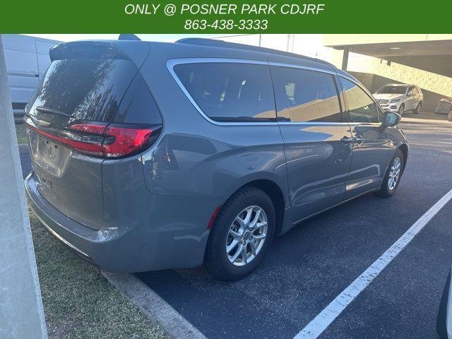 2022 chrysler pacifica touring-l