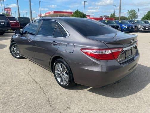 2017 toyota camry le in bloomington, illinois
