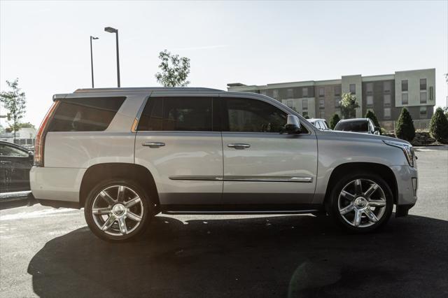 2017 cadillac escalade luxury