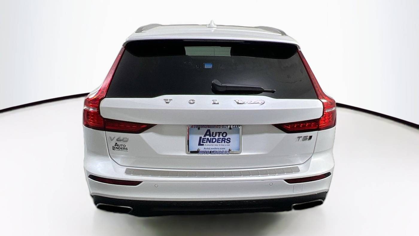 2020 volvo v60 cross country t5