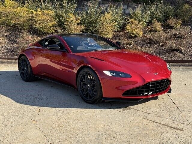 2022 aston martin vantage 2dr cpe