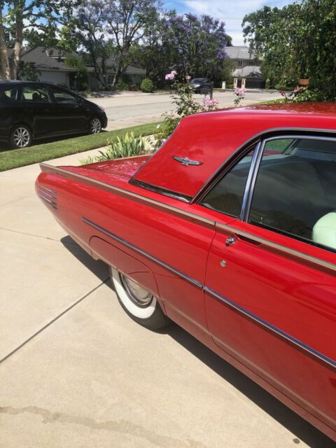 1962 ford thunderbird. very nice