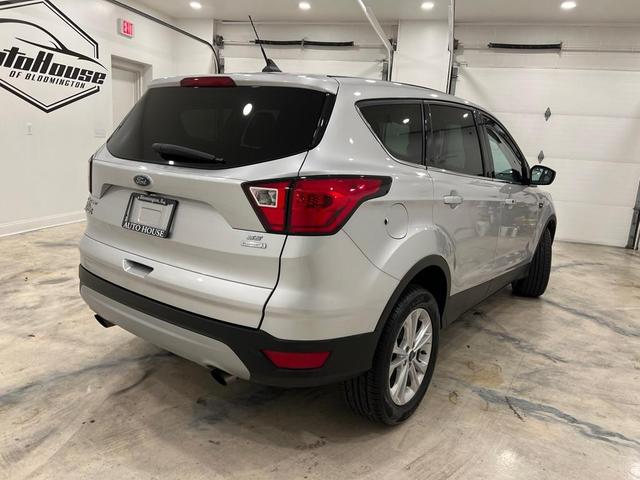 2019 ford escape se