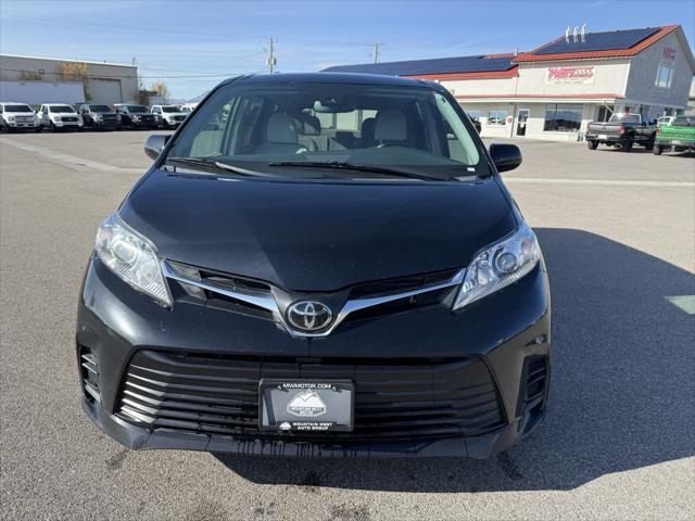 2020 toyota sienna le