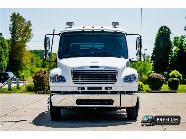2023 freightliner m2-106 like sportchassis