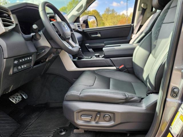2023 toyota sequoia sr5