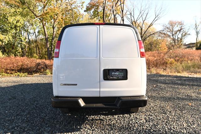 2020 chevrolet express 2500 rwd 2500 regular wheelbase wt