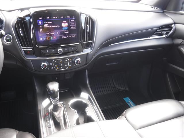 2022 chevrolet traverse lt leather