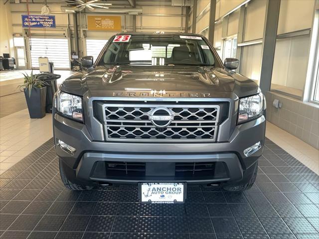 2023 nissan frontier sv