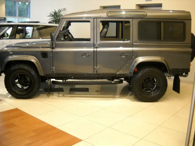 $200k famous arkonik restoration ! rear a/c 200tdi defender 110 make offer !!
