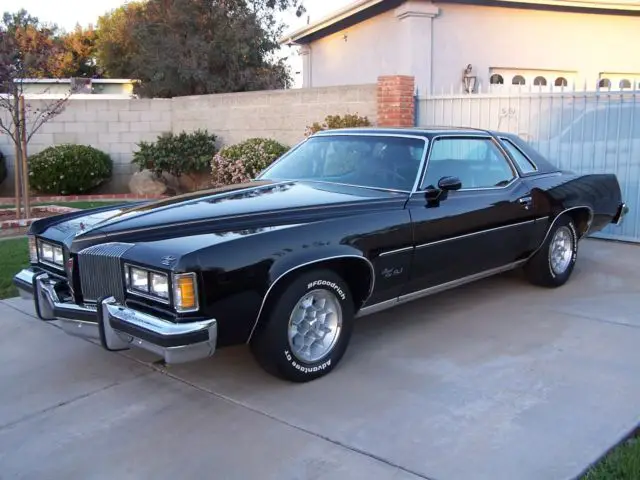 1976 pontiac grand prix sj triple black w/ leather interior