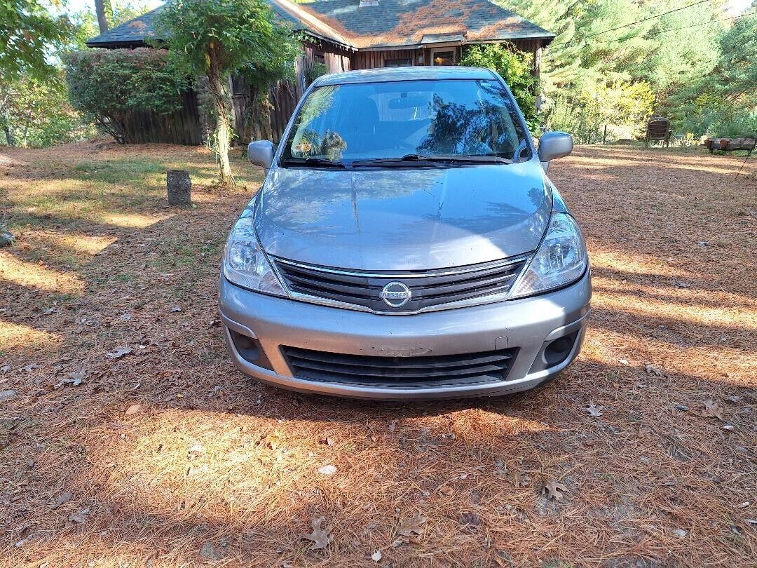 2012 nissan versa