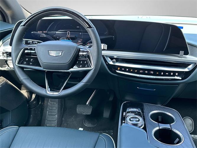 new 2024 cadillac lyriq luxury