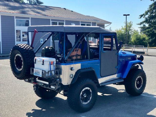 fj40 toyota land cruiser convertible resto-mod. highest quality build