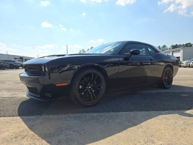 2018 dodge challenger sxt