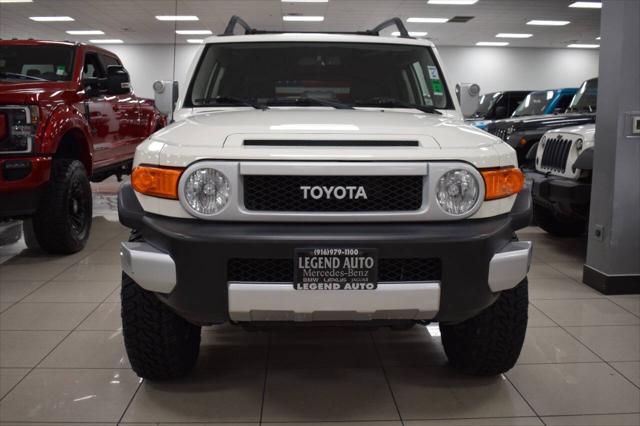 2010 toyota fj cruiser base